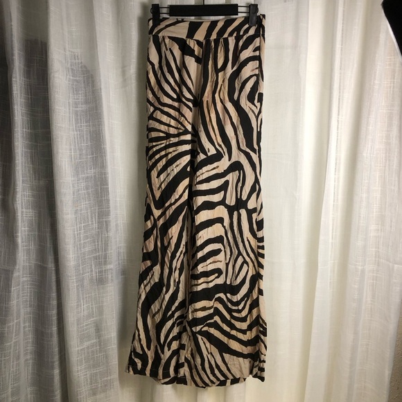 Zebra Print Wide Leg Pants size 2 - Picture 14 of 14